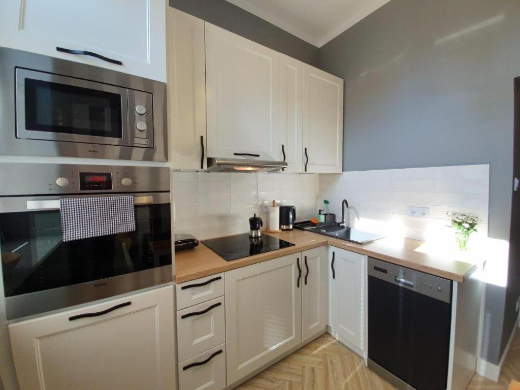 Apartament Dworcowa 100 M Do Pkp โควอบเซก ภายนอก รูปภาพ