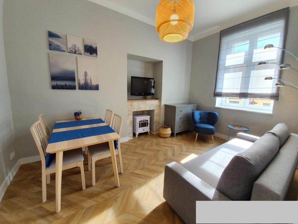 Apartament Dworcowa 100 M Do Pkp โควอบเซก ภายนอก รูปภาพ