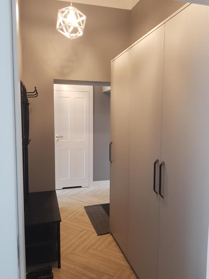 Apartament Dworcowa 100 M Do Pkp โควอบเซก ภายนอก รูปภาพ